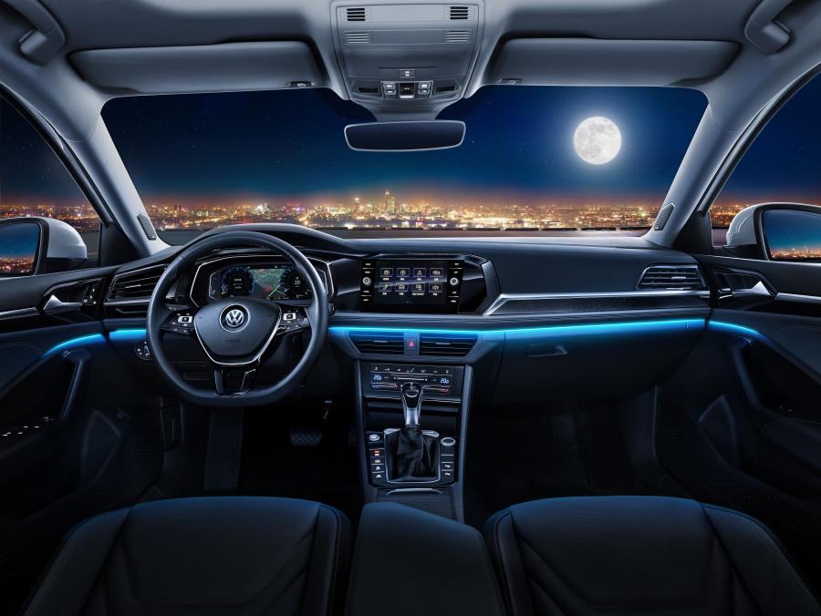 Торпедо Volkswagen Sagitar 280 TSI 2019 года  (фото 13 из 26)